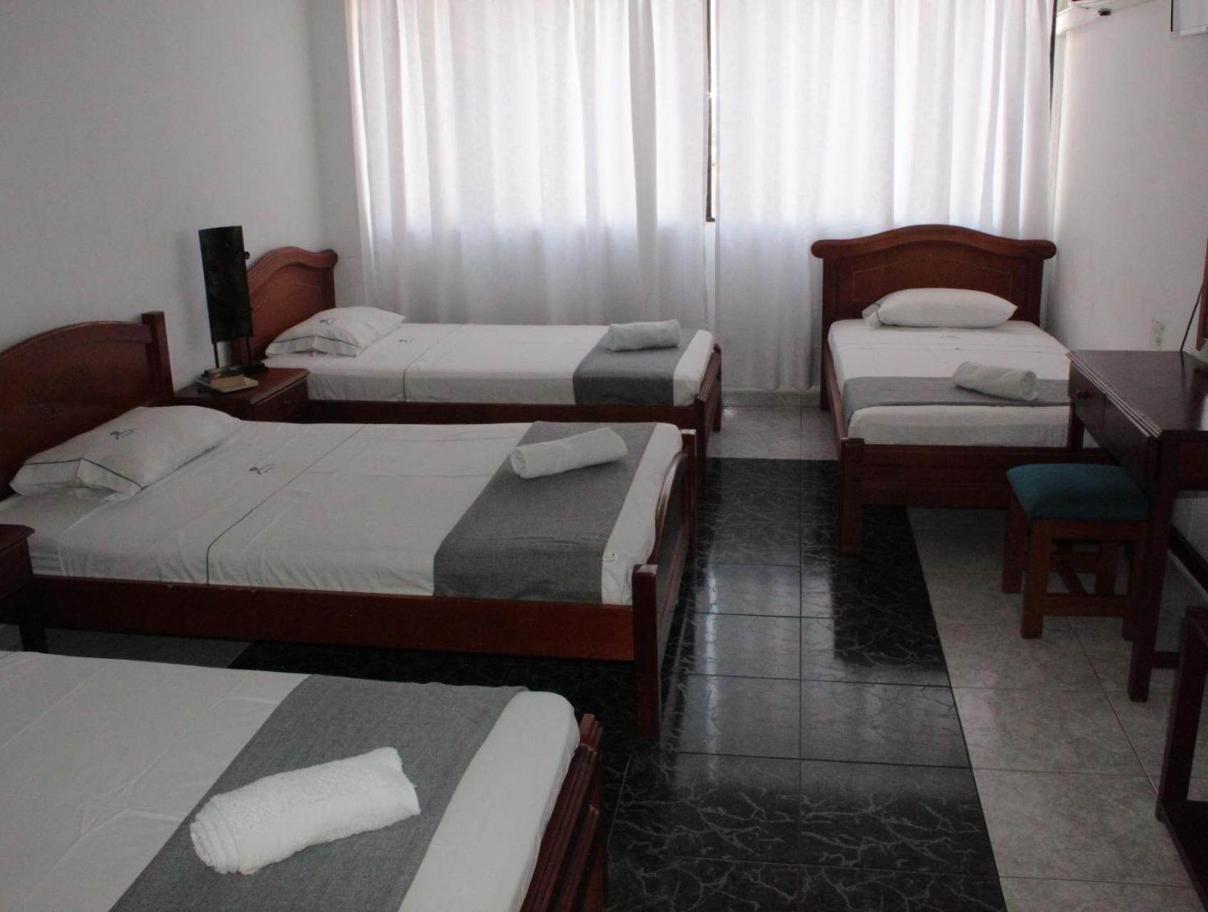 Hotel Dinastia Real Neiva ネイバ エクステリア 写真